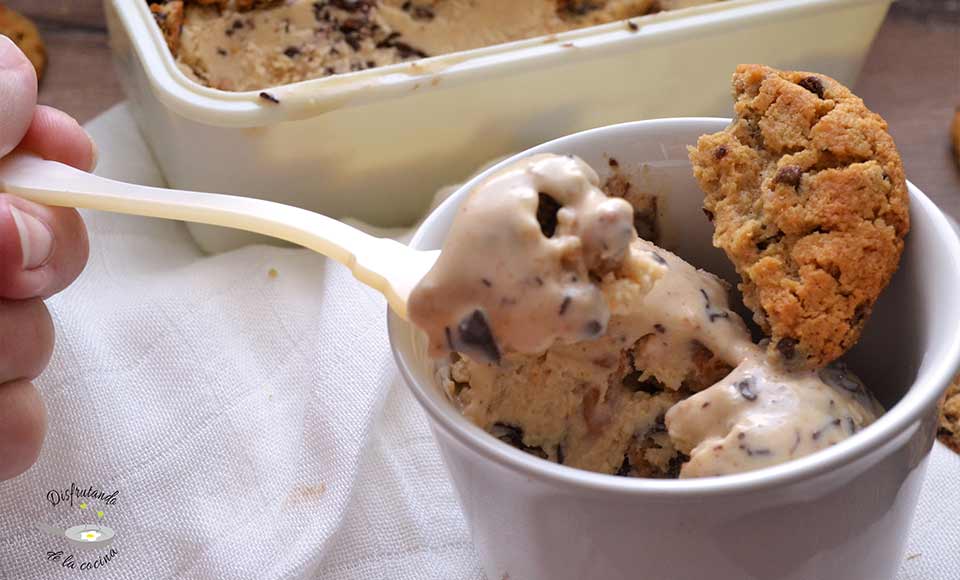 Cómo hacer helado de chocolate y cookies casero