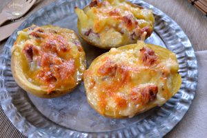 Patatas rellenas de jamón ibérico y roquefort (Receta fácil)