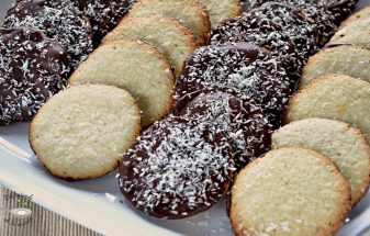 Receta de galletas de coco cubiertas de chocolate