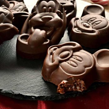 Receta de turrón de chocolate crujiente forma figuritas