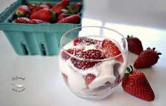 Receta de copa de fresas con yogur de fresas