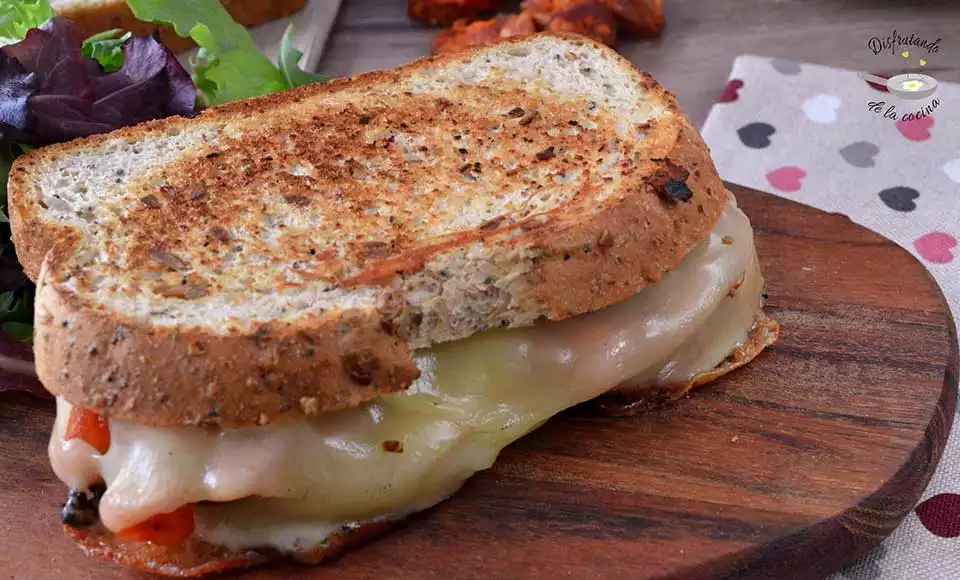 Receta de sándwich de queso y chorizo casero
