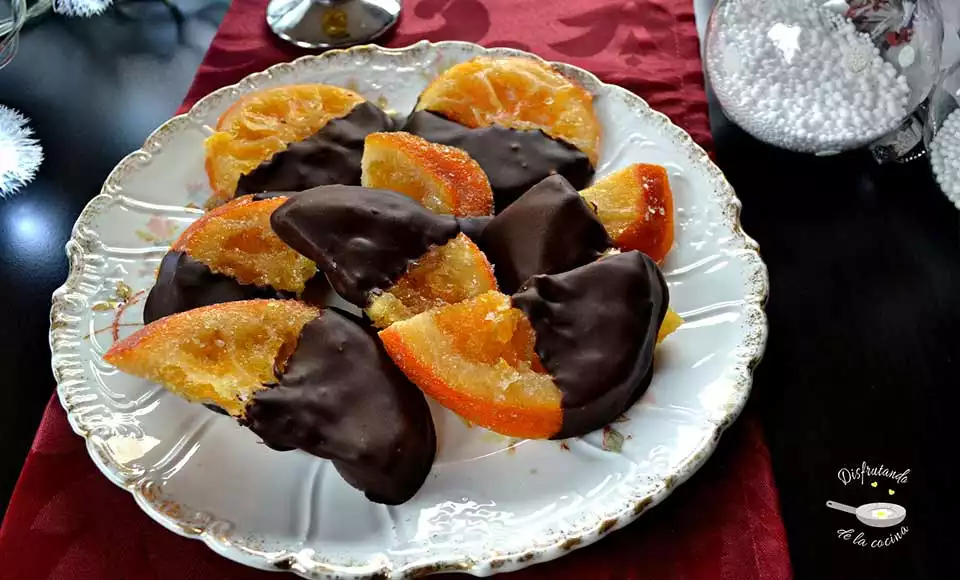 Receta de naranja escarchada cubierta de chocolate