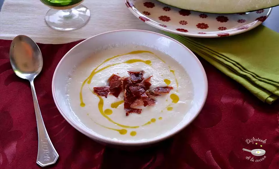 Cómo hacer sopa de melón y jamon