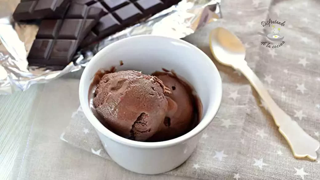Cómo hacer helado de chocolate casero fácil