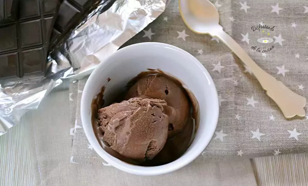 Cómo hacer helado de chocolate casero fácil